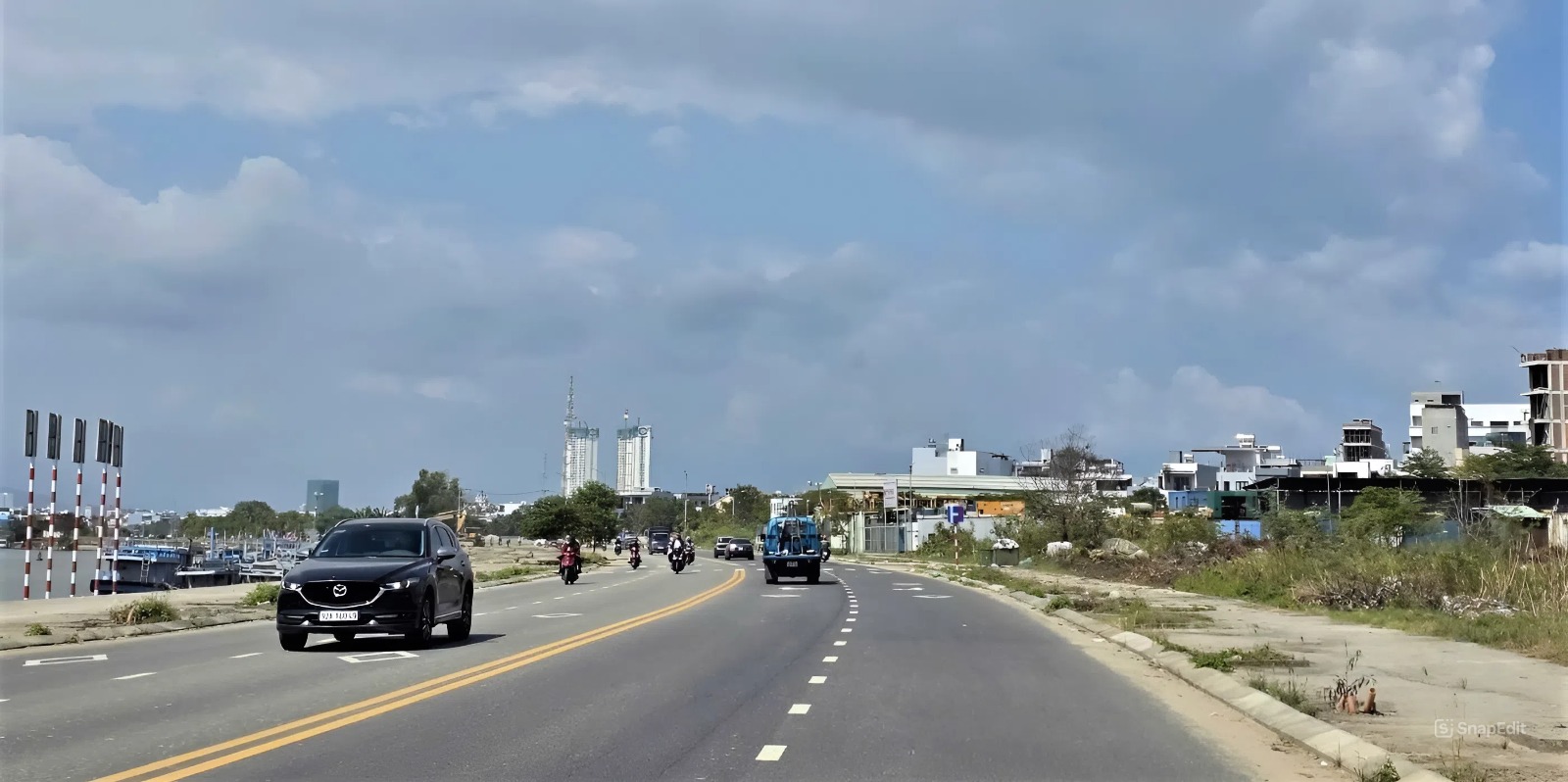 Công trình được đầu tư nhằm kết nối khu vực Đảo Nổi của khu đô thị ven sông Hòa Quý - Đồng Nò với đường Chương Dương.