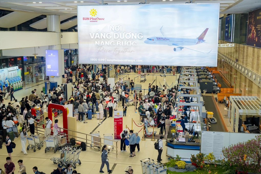 Sân bay quốc tế Đà Nẵng luôn tấp nấp dòng khách. Ảnh: Ánh Dương.